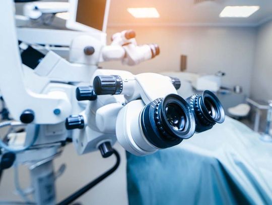 Operative Eingriffe am Auge